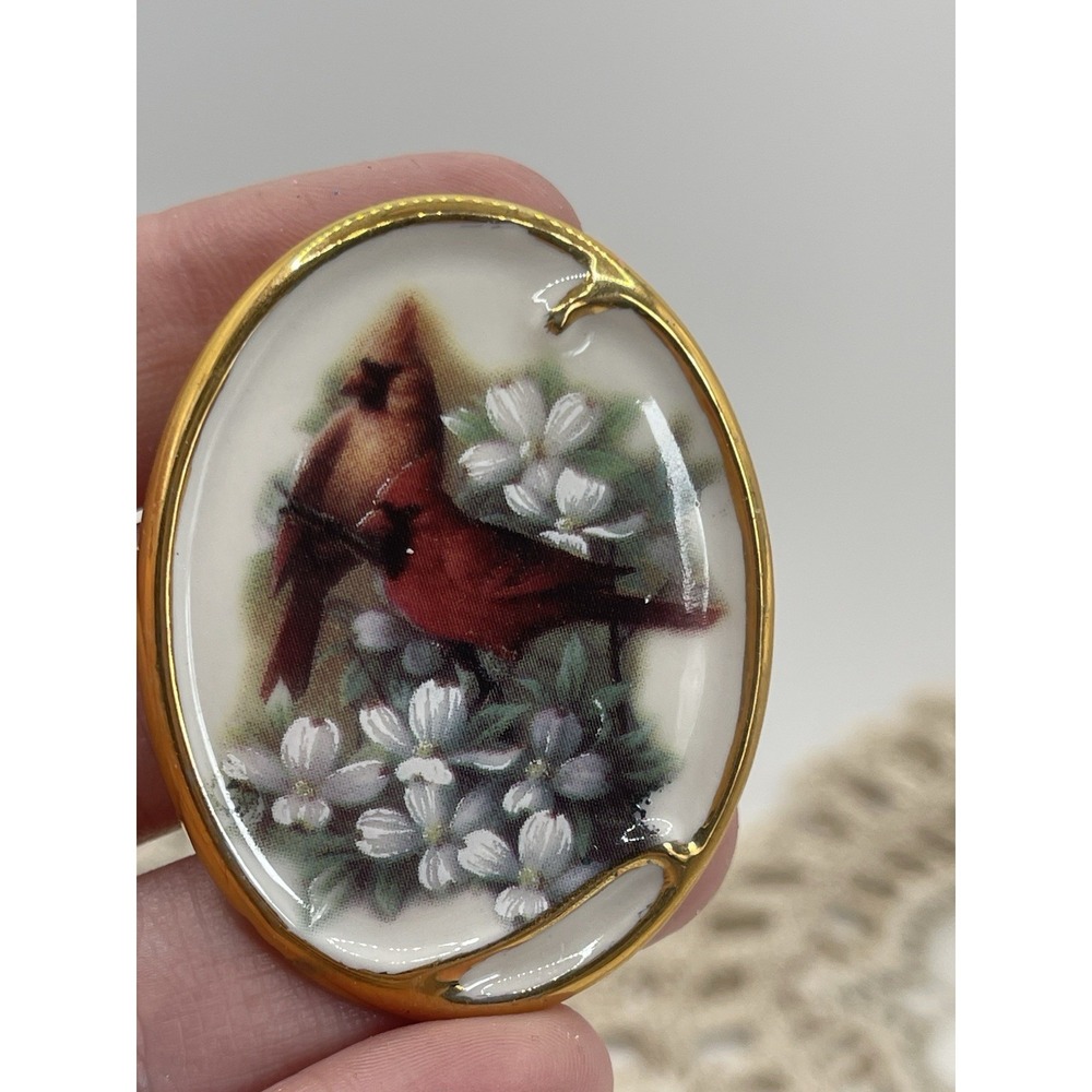 Cardinal Bird Pin - Picture 3 of 4